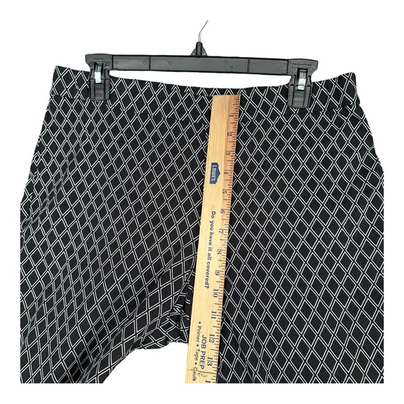 Susan Graver 14 Black White Geo Print Capri Pants Stretch Pull On Casual Career - Picture 5 of 9